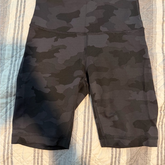 lululemon athletica Pants - lululemon athletica Black Camouflage Bike Shorts